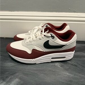 Nike Women's Shoes in White and Burgundy
